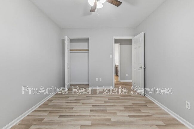 Building Photo - 5809 Layton St