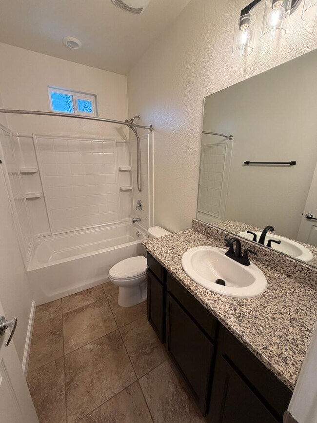 Building Photo - Elegant Low-Maintenance Living Near Golden Eagle & Kiley Lake!