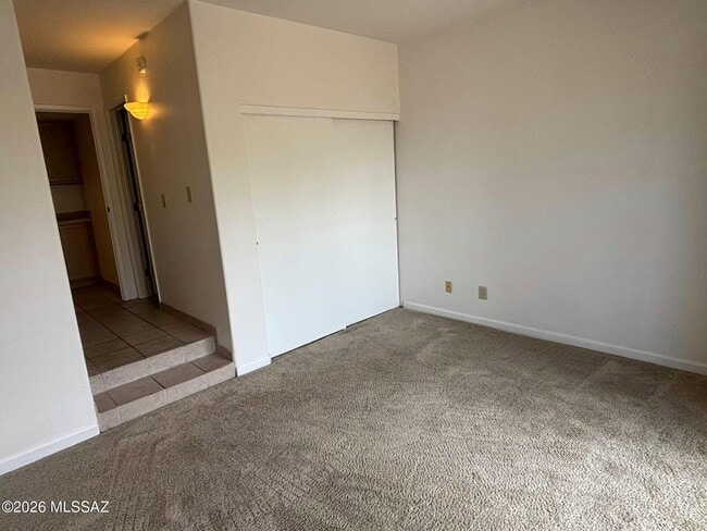 Building Photo - 5675 N Camino Esplendora