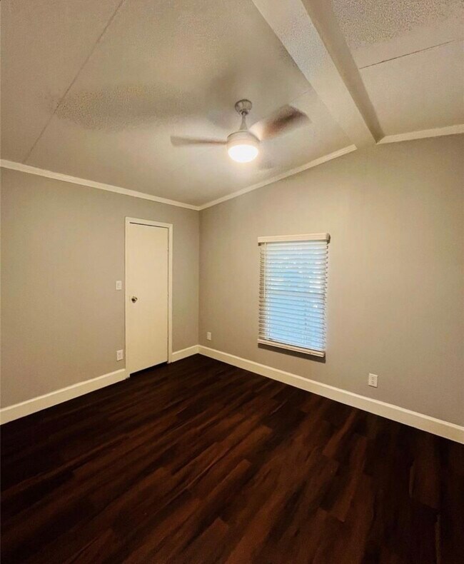 Building Photo - 33323 Falcon Spring St