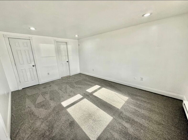 Building Photo - 6 Citadel Ct