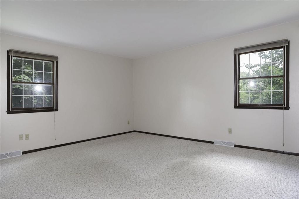 Bedroom 1 - 1140 S Bluemound Dr