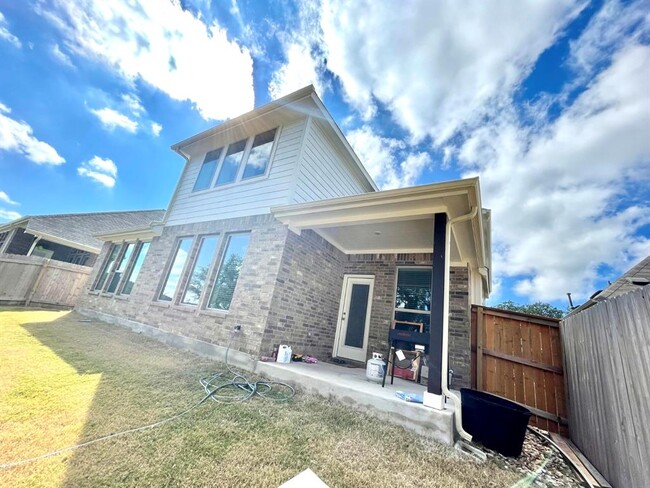 Building Photo - 2232 McClendon Trl