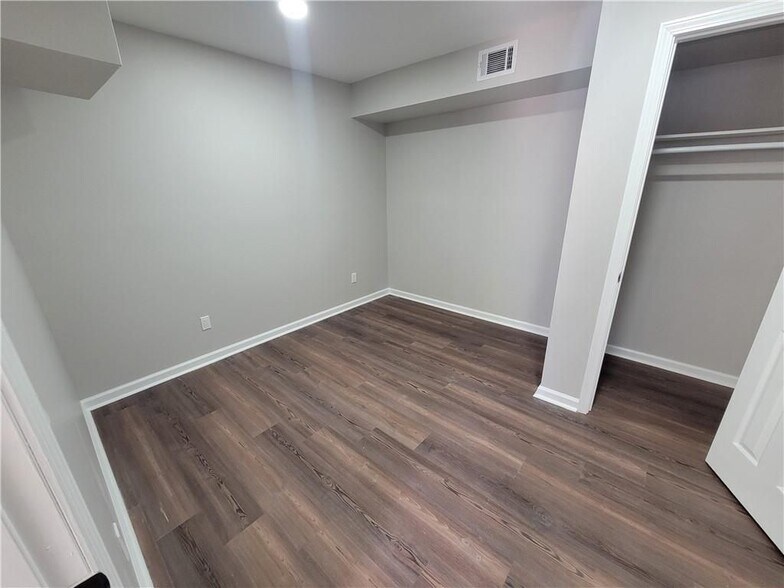 Building Photo - 655 Alcovy Woods Dr