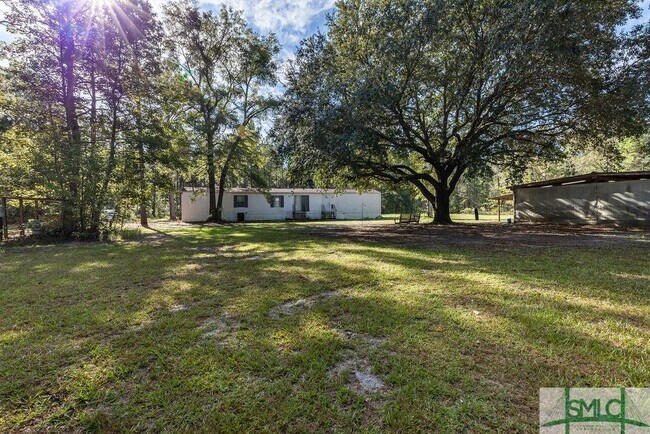 Building Photo - 296 Moore Rd