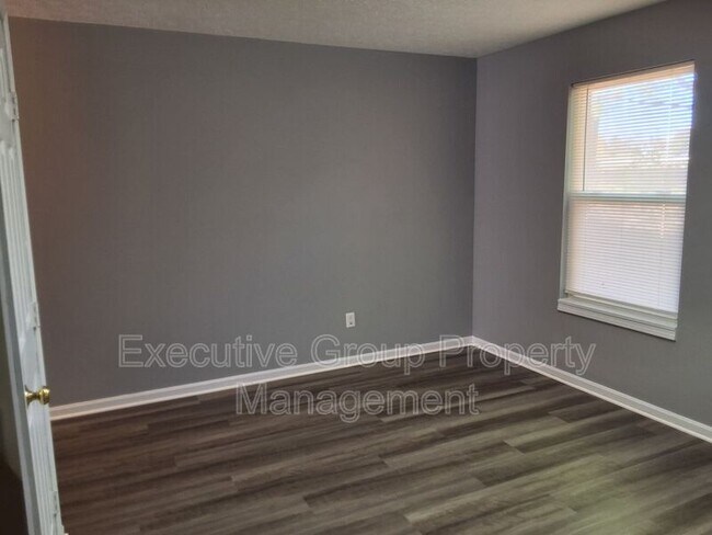 Building Photo - 1113-C CROWNE POINTE DRIVE