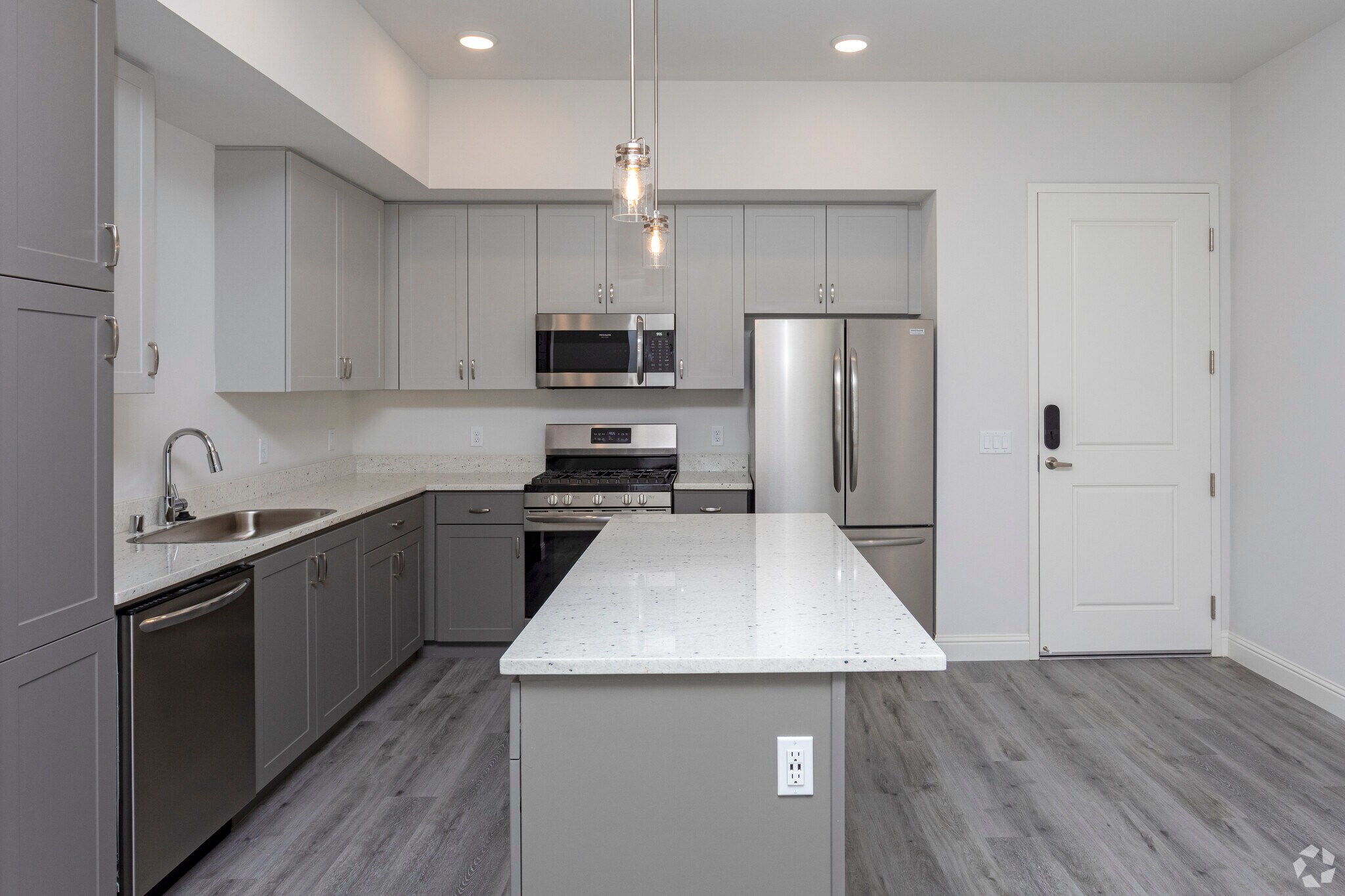 The Lark at Copper River 11233 N Alicante Dr Fresno CA 93730