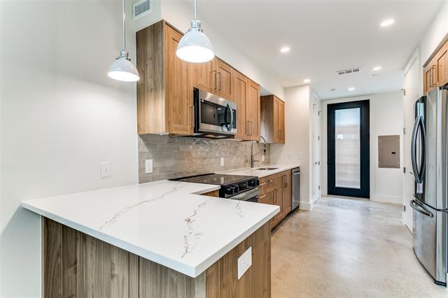 Building Photo - 4715 Live Oak St