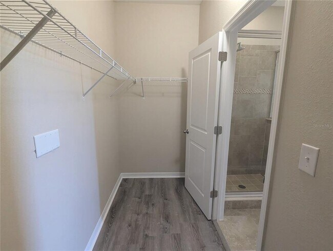 Building Photo - 8323 Enclave Way