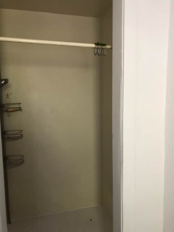 Building Photo - 220 Cedar St