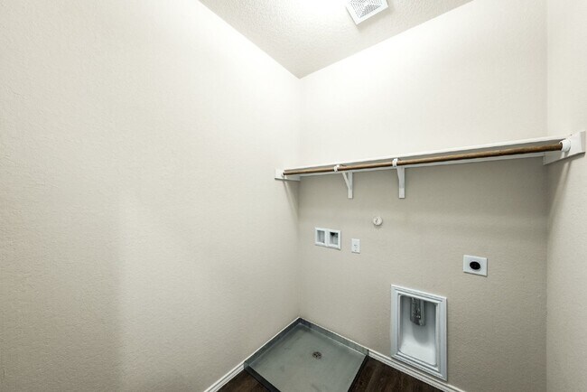 Building Photo - 5118 Sandstone Wy