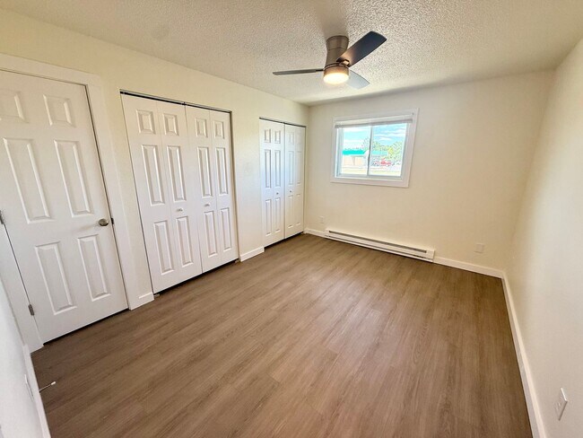 Building Photo - 4950-4956 Basswood Drive