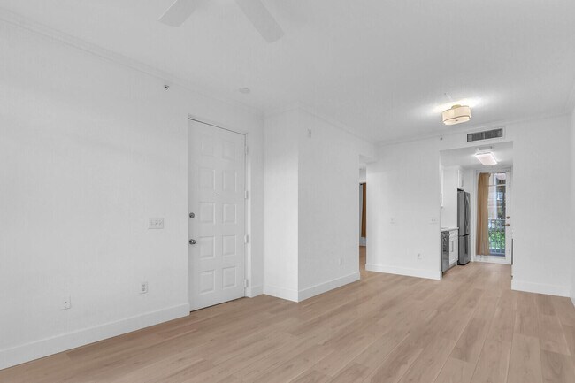 Building Photo - 4812 S Central Blvd