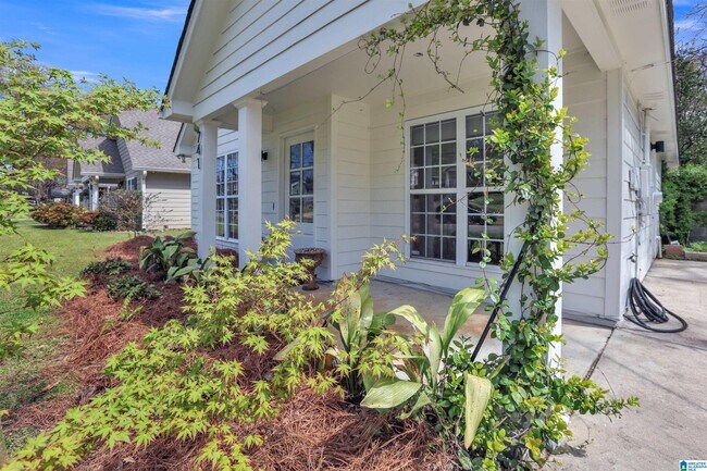 Building Photo - 741 47th Pl S