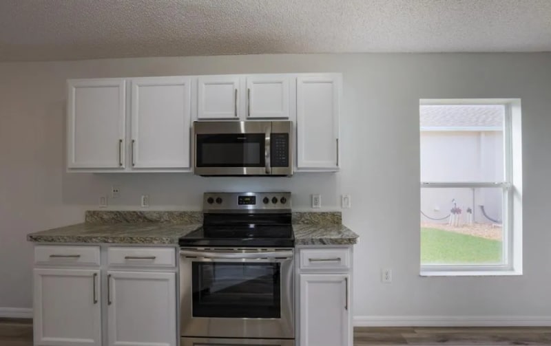 Building Photo - 200 Tree Branch Ln