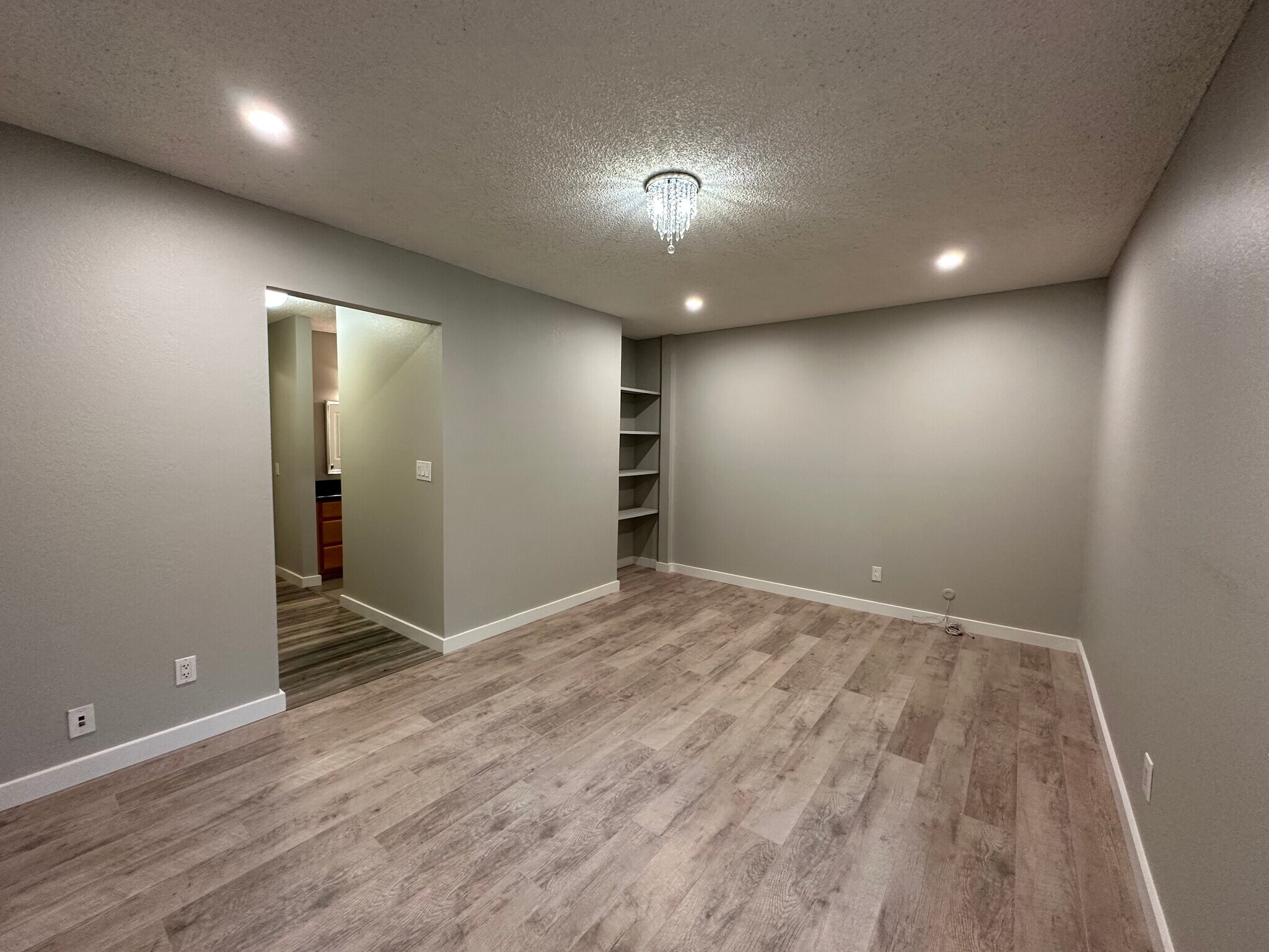 Building Photo - 1035 Delna Manor Ln