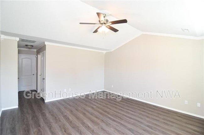 Building Photo - 117 E Veterans Pkwy