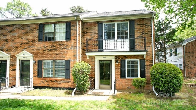 Building Photo - 10911 Park Rd