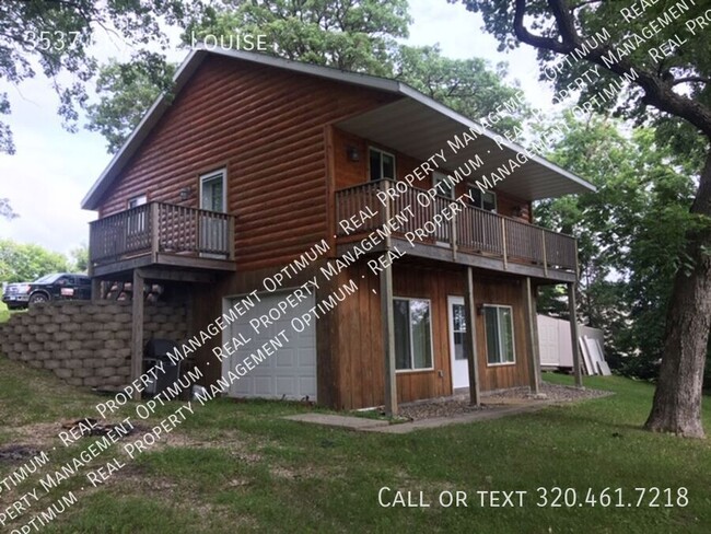 Building Photo - Great Location on Lake Louise