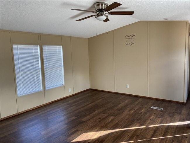 Building Photo - 135 Dv Byrd Ln