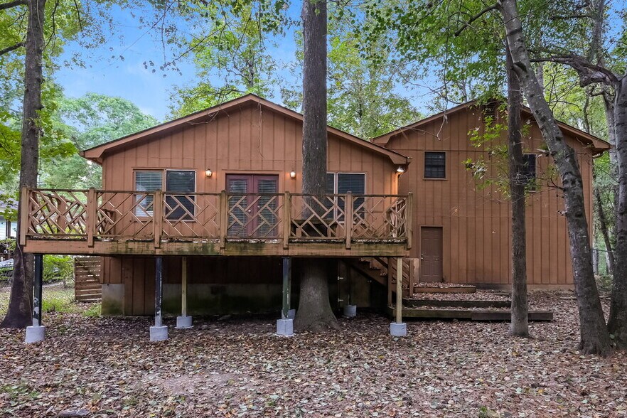 Building Photo - 1560 Cherry Hill Ct SW