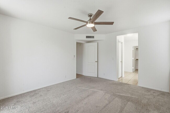 Building Photo - 1294 N Blackstone Dr