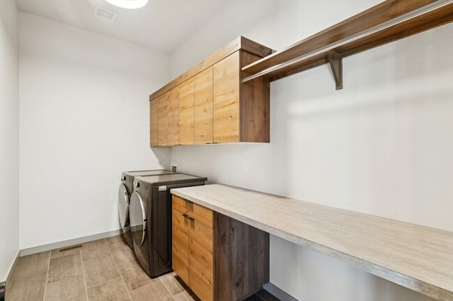 Building Photo - 3441 E Accommodation Ct