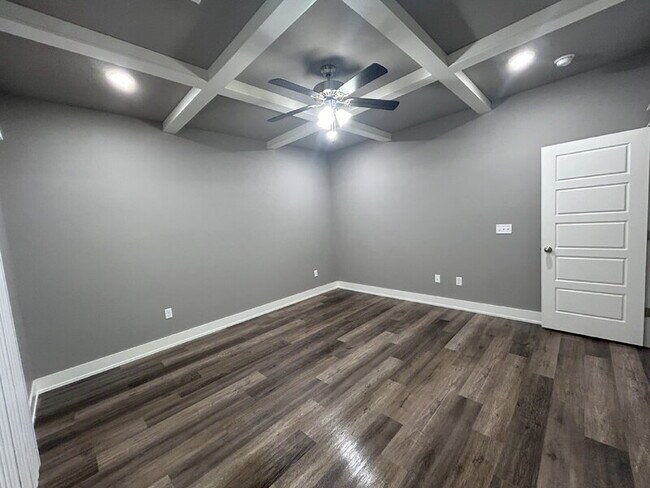 Building Photo - 2602 N Ward Dr
