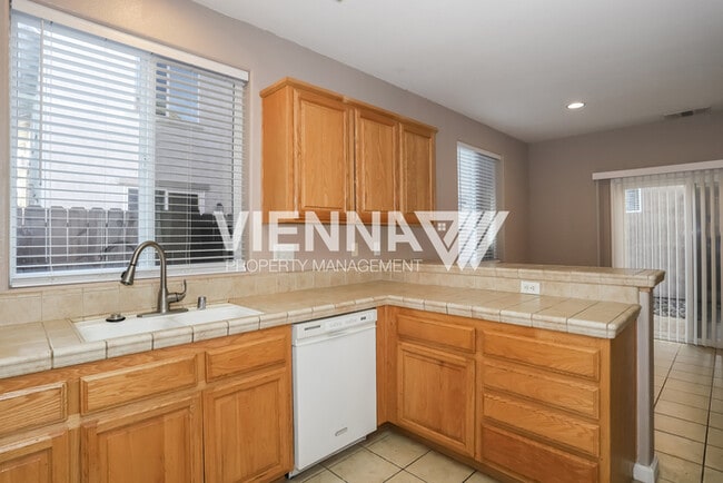 Building Photo - 3623 el Dala Ln