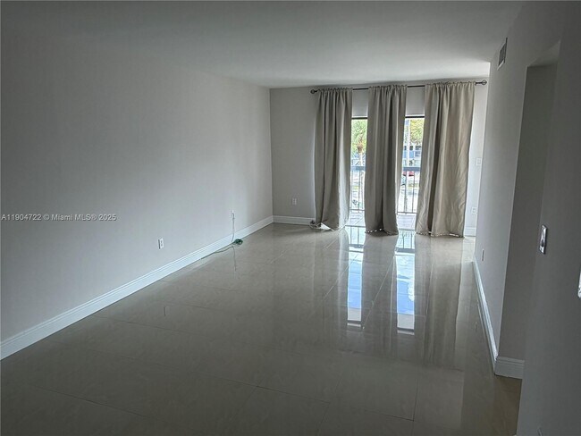 Building Photo - 5800 SW 127th Ave