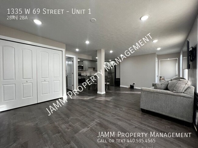 Building Photo - Modern 2 Bedroom, 2 Bathroom Apartment in ...