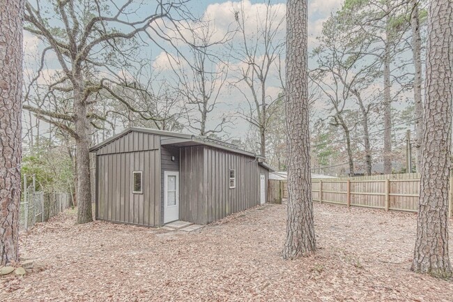 Building Photo - 20011 Parkway Ln