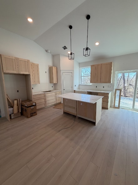 Building Photo - 211 Kahana Ln