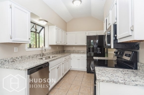 Building Photo - SELF TOUR NOW! - 5444 Pine Oak Cv, Memphis...