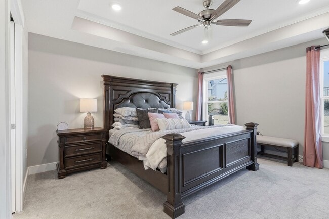 Building Photo - Stunning 6 Bed, 3 Bath Heritage Hills Home | 3-Car Garage | Walk-Out Basement