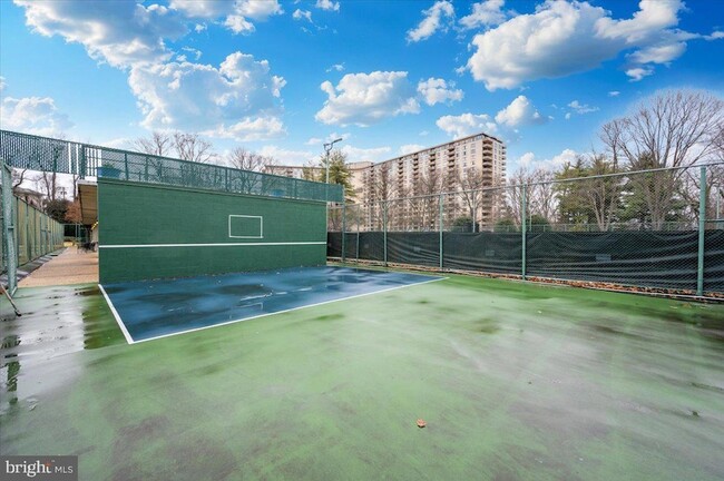 Building Photo - 5225 Pooks Hill Rd