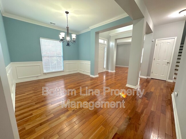 Building Photo - 4845 Chesney St NW