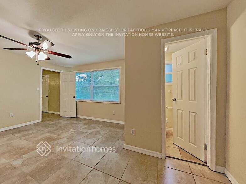 Building Photo - 300 Kilmer Ave