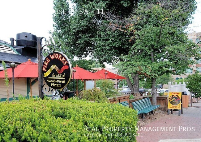 Building Photo - 125 Clubhouse Dr SW