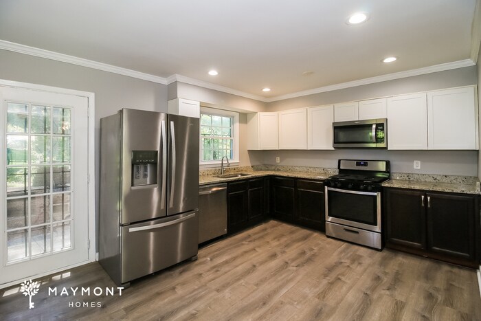 Building Photo - 4451 Greenleaf Cir SW