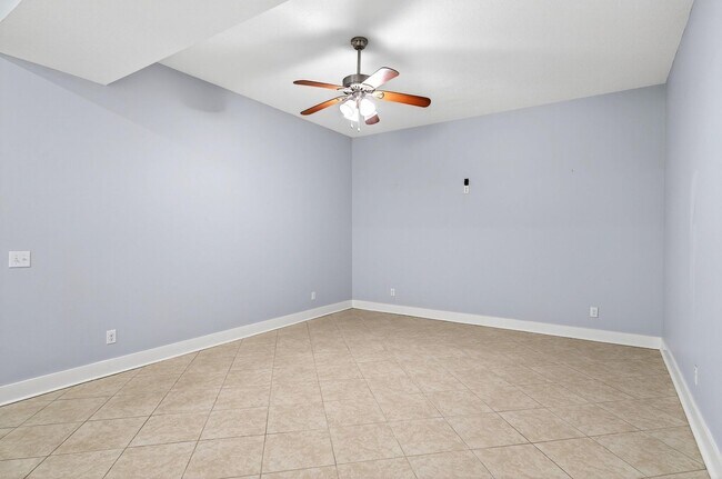 Building Photo - Lower Level Basement Apartment- Black Mountain