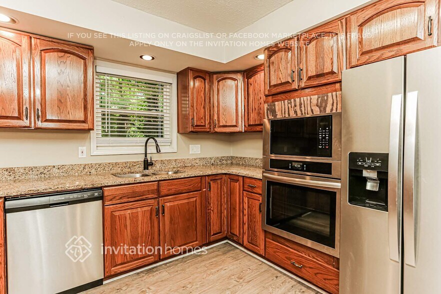 Building Photo - 436 Julie Anne Way