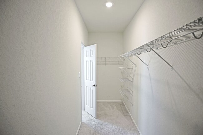 Building Photo - 963 Steeplebush