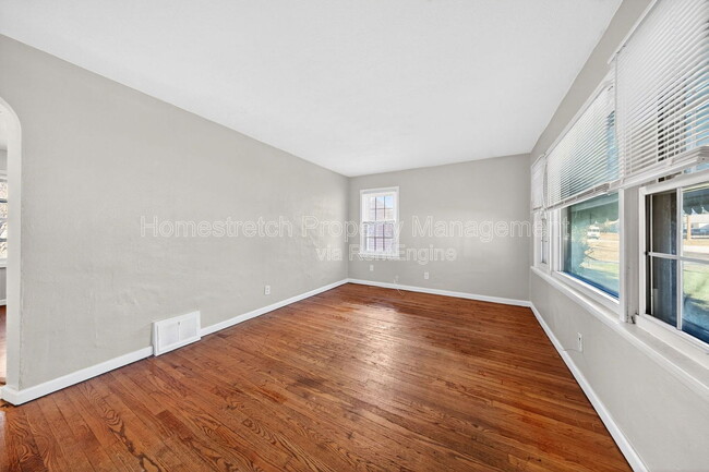 Building Photo - 6029 Evergreen Blvd