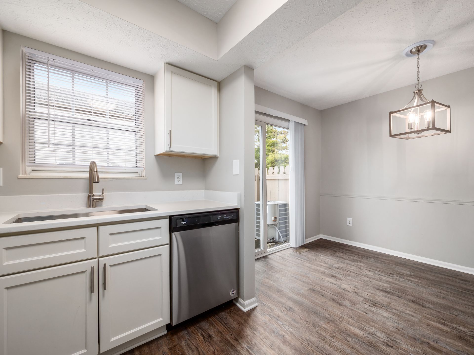 Building Photo - 7754 Deercrest Ct