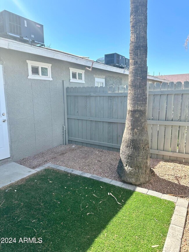 Building Photo - 16821 N 26th St