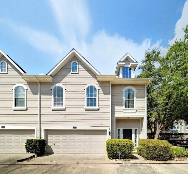 Building Photo - 2623 Shady Acres Ct