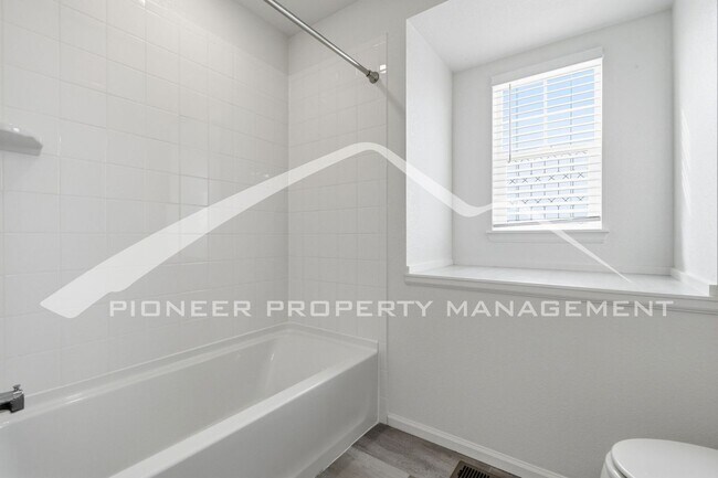 Building Photo - Gorgeous Home with Washer/Dryer and 2-Car Garage