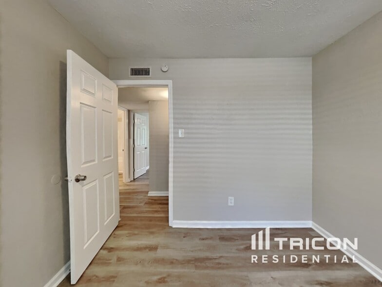 Building Photo - 22703 Post Gate Dr
