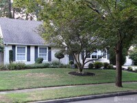 Building Photo - 514 Leawood Ave